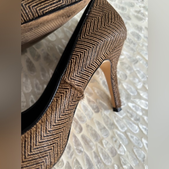 Nine West Women's Margot Pony Dress‎ Pump, Herringbone Calf hair mohair Size 6.5 - Picture 4 of 7